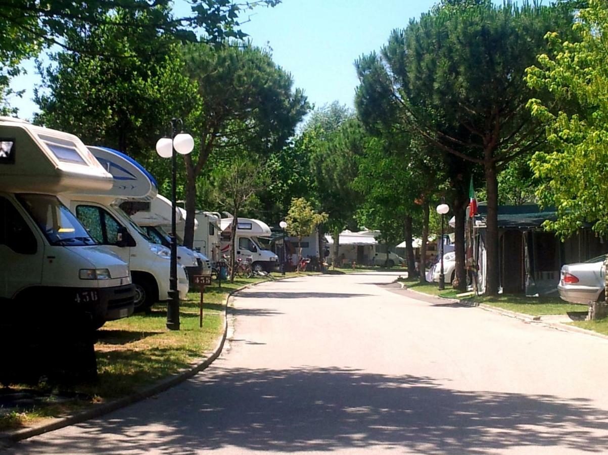 I Tre Moschettieri Camping Village Lido di Pomposa Bagian luar foto